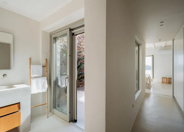 Phi Serifos Livadi (Serifos)