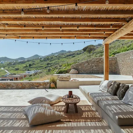 Phi Serifos Villa *