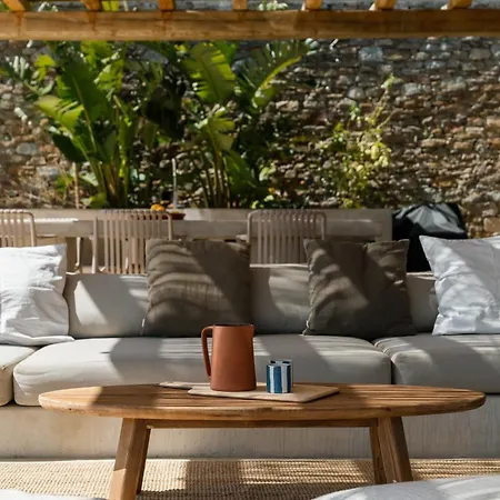 Phi Serifos Villa