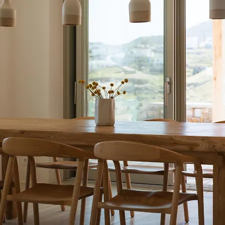 Phi Serifos Λιβάδι